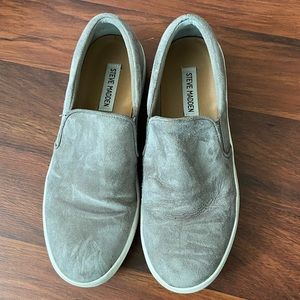 Steve Madden Gills Suede Slip-On